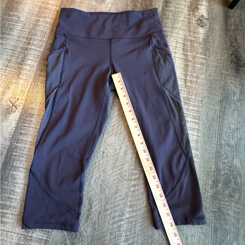 lululemon athletica Leggings Women’s 8 Dark‎ Purple Cropped with Sheer Panels - Picture 4 of 8